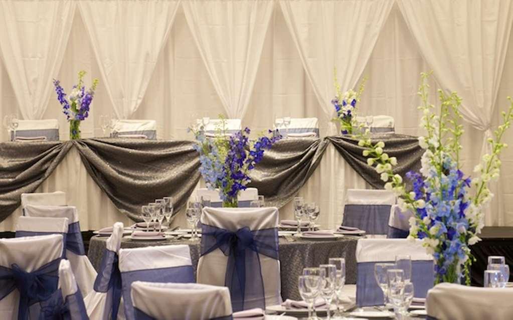 Hotel Embassy By Hilton Cincinnati Northeast - Blue Ash