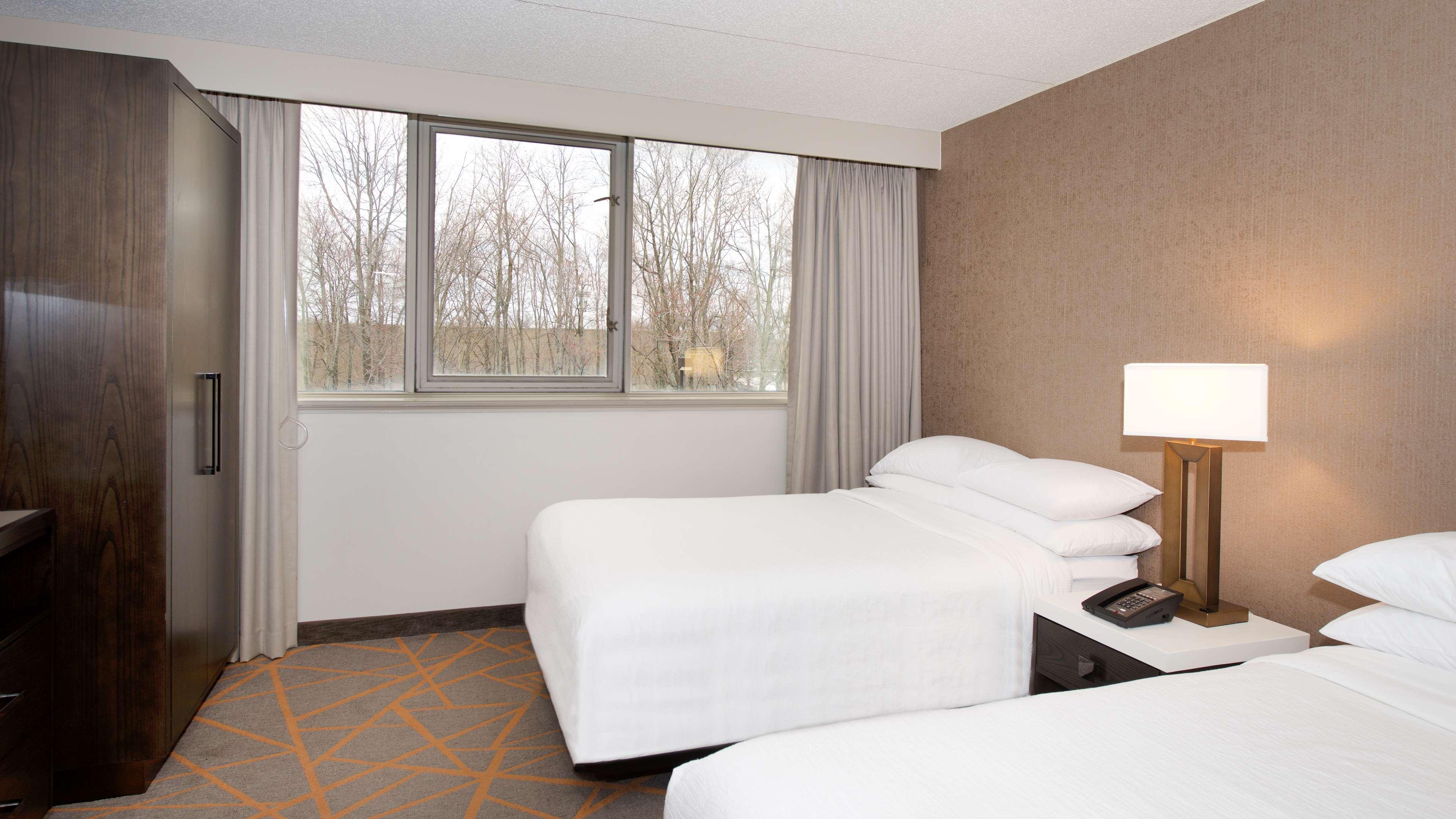 Embassy By Hilton Cincinnati Northeast - Hotel Blue Ash