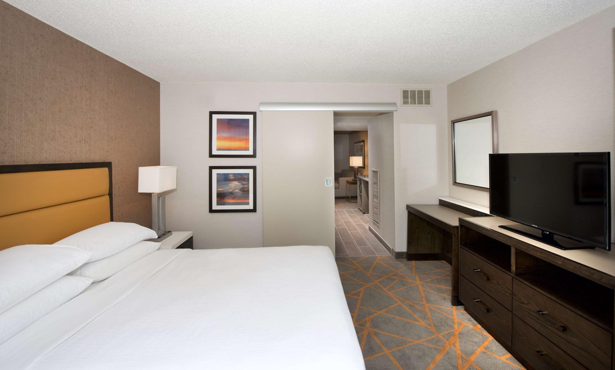 Embassy By Hilton Cincinnati Northeast - Hotel 4*