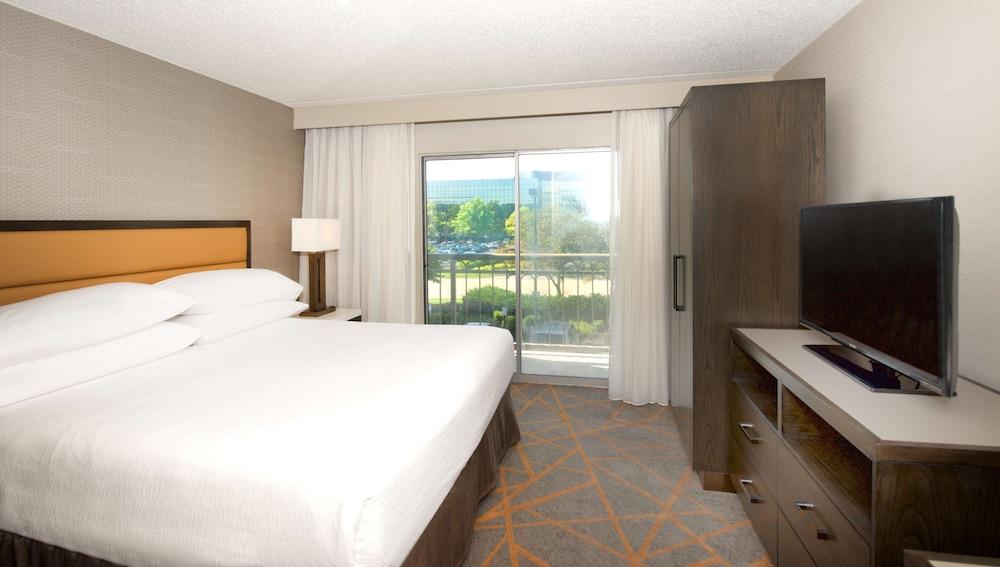 Embassy By Hilton Cincinnati Northeast - Hotel 4*