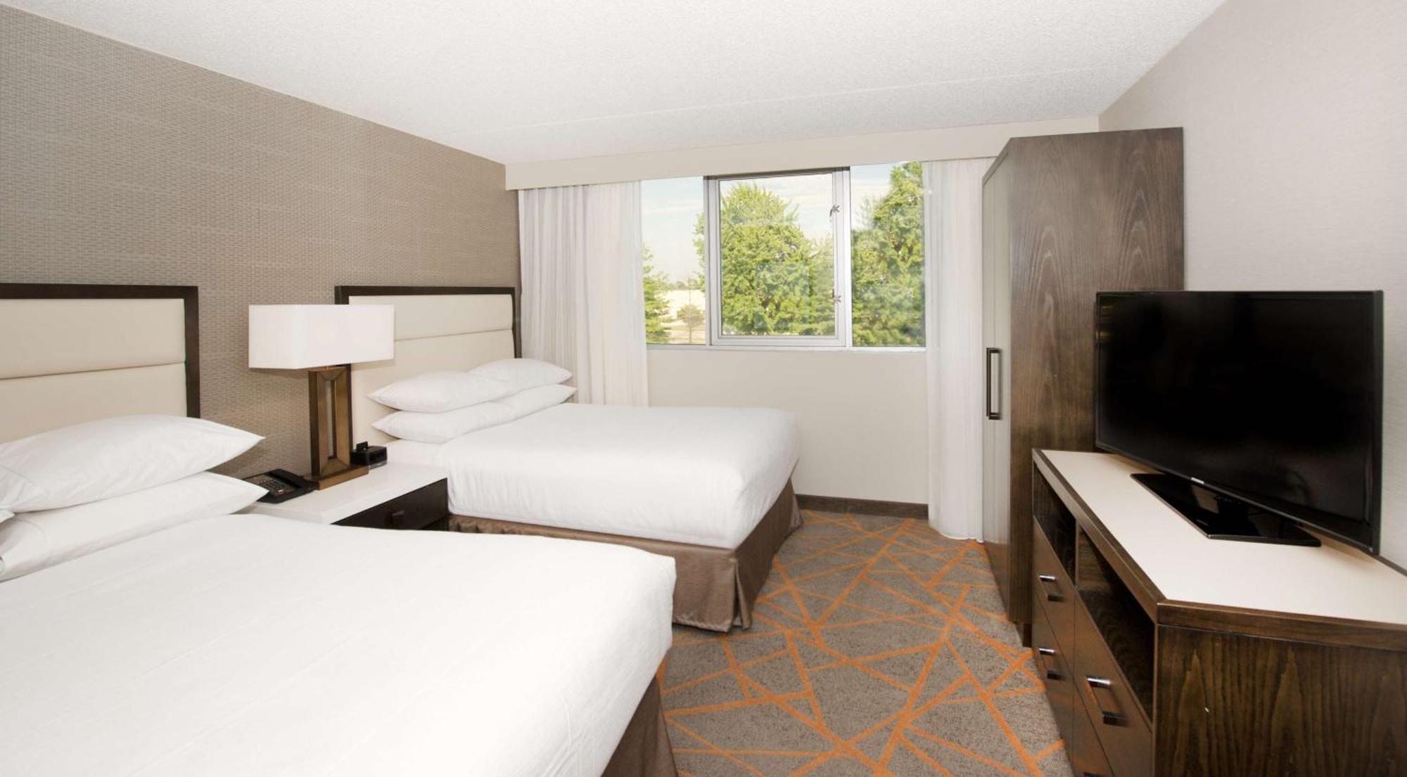 Embassy By Hilton Cincinnati Northeast - Hotel Blue Ash