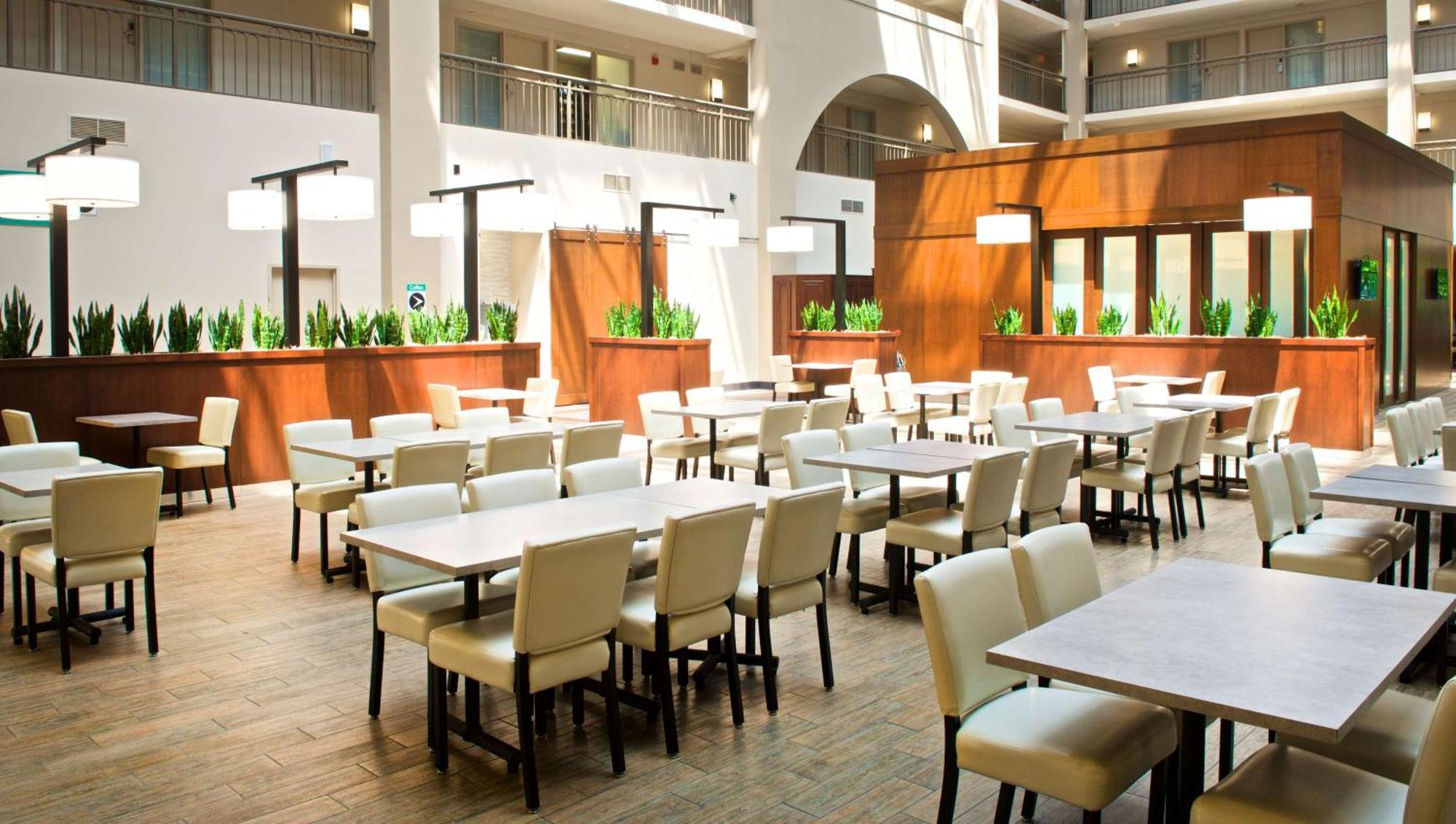 Embassy By Hilton Cincinnati Northeast - 4*