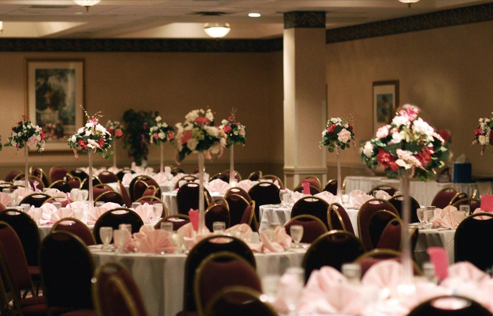 Embassy By Hilton Cincinnati Northeast -