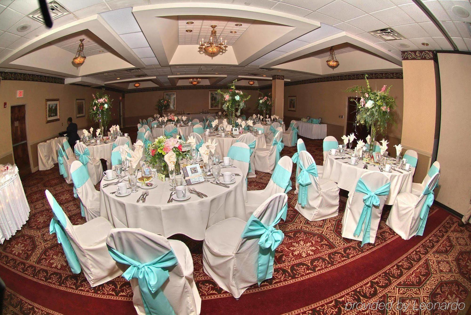 Hotel Embassy By Hilton Cincinnati Northeast -