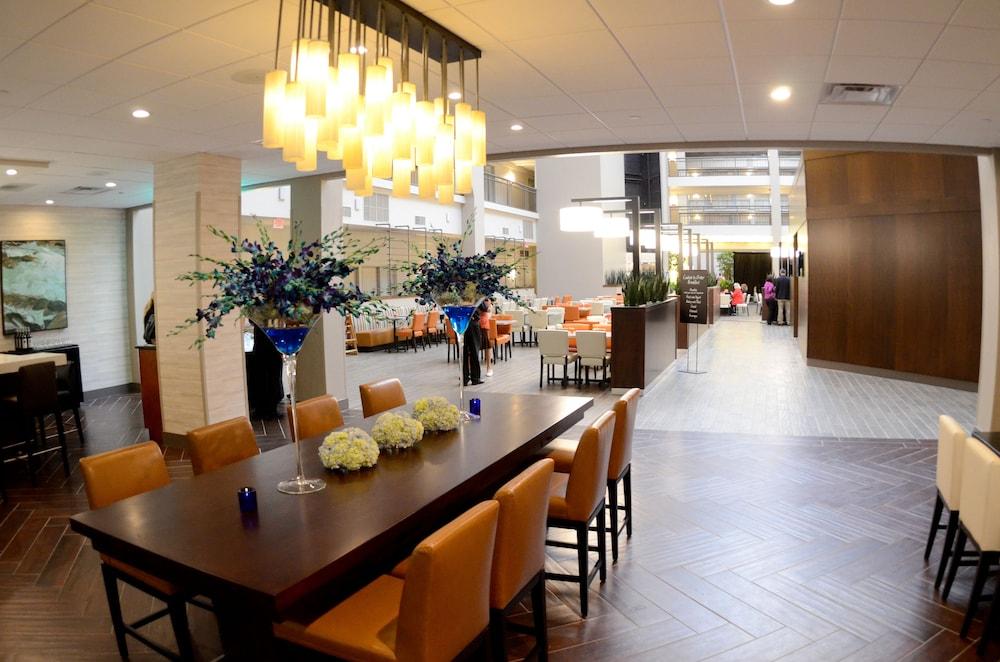 Embassy By Hilton Cincinnati Northeast - Blue Ash