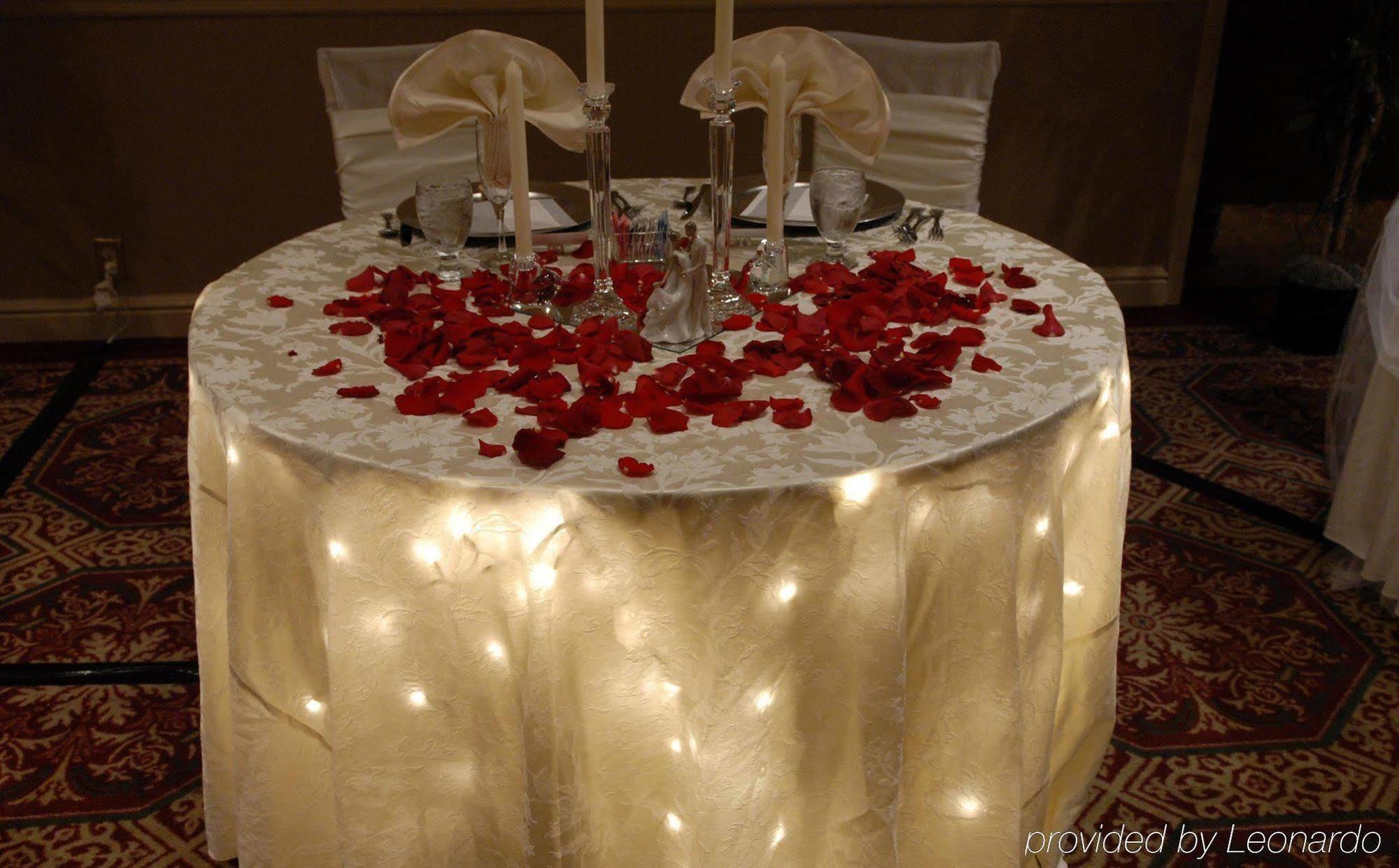 Embassy By Hilton Cincinnati Northeast - Hotel 4*